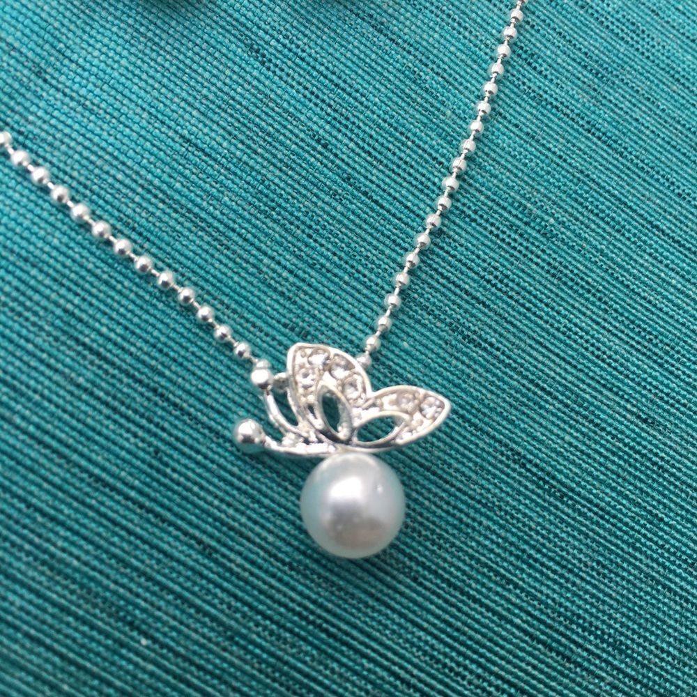 Butterfly Jewelry Set - Picture 6 of 7